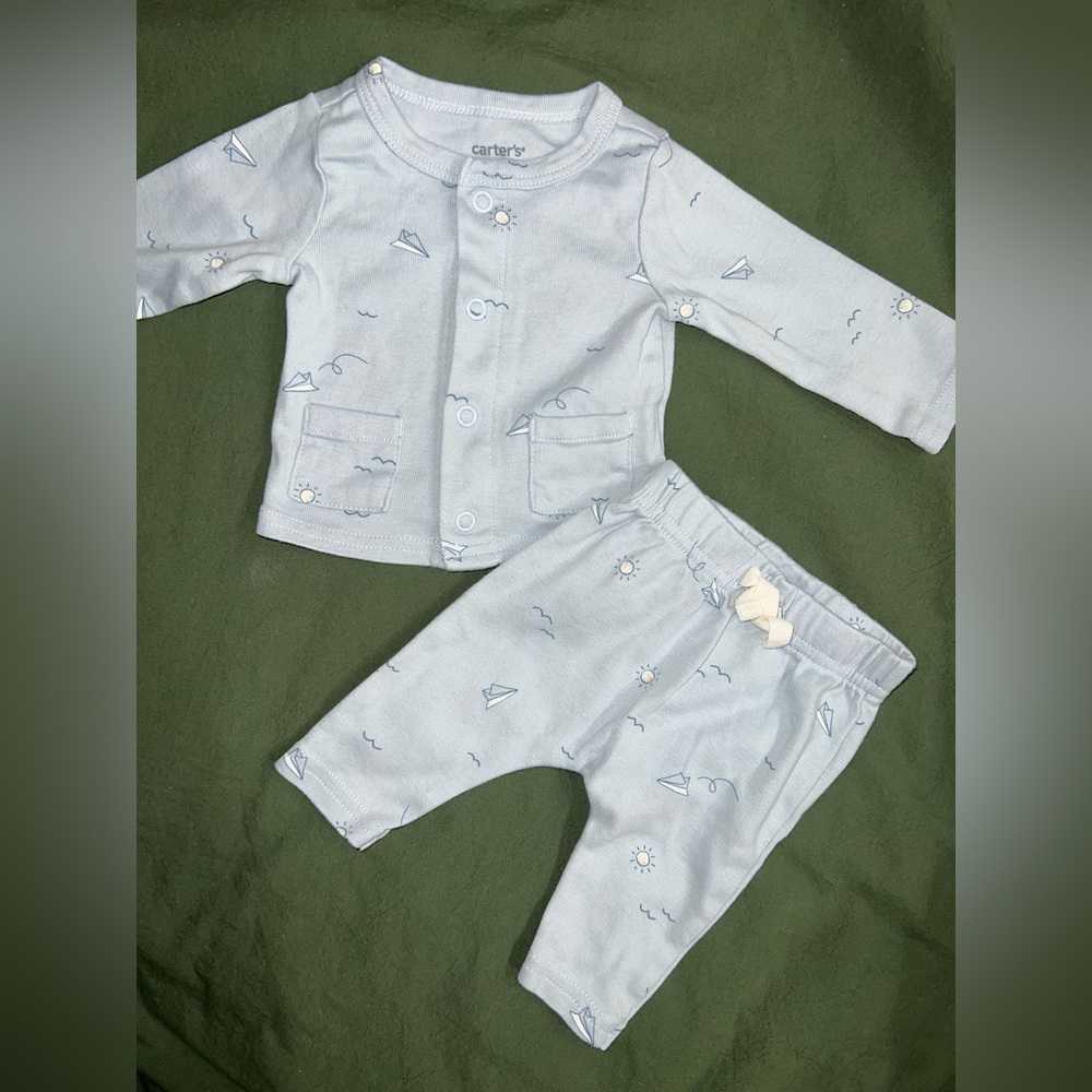‼️NWOT: Carter’s Paper Airplane Print Matching Set - NB